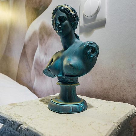 Le Musee D'Aphrodite / Jacuzzi Montgeron Eksteriør bilde