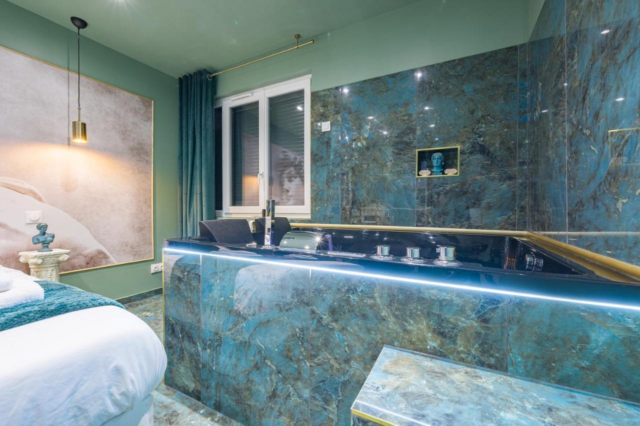 Le Musee D'Aphrodite / Jacuzzi Montgeron Eksteriør bilde